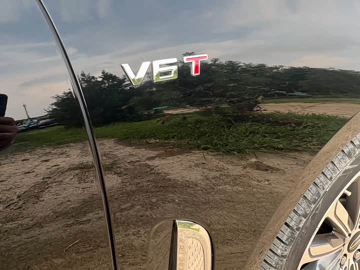 Фото 30 - Hongqi H9