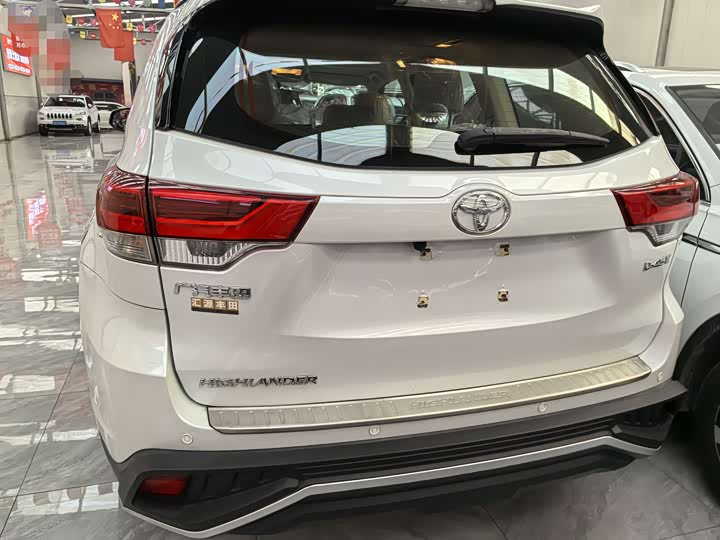 Фото 3 - Toyota Highlander