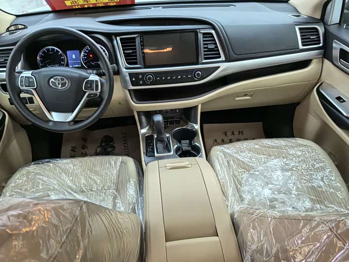 Фото 6 - Toyota Highlander