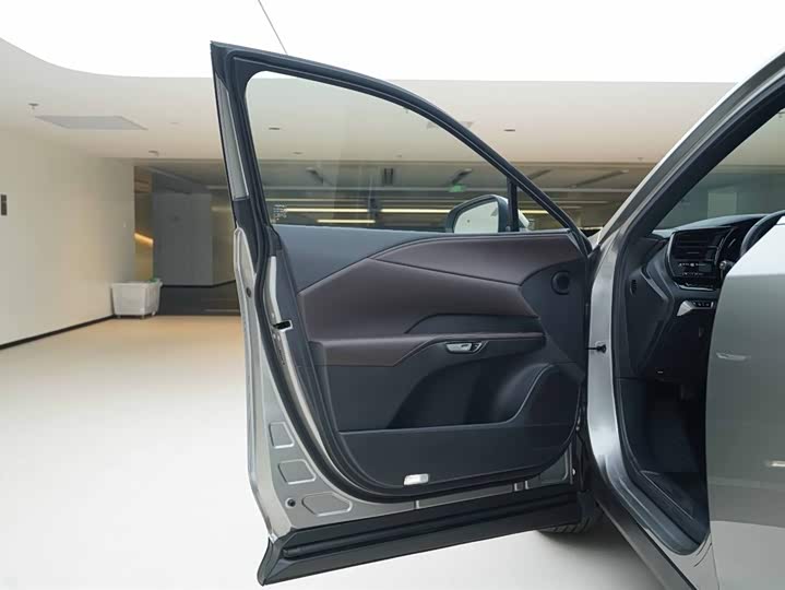 Фото 17 - Lexus RX