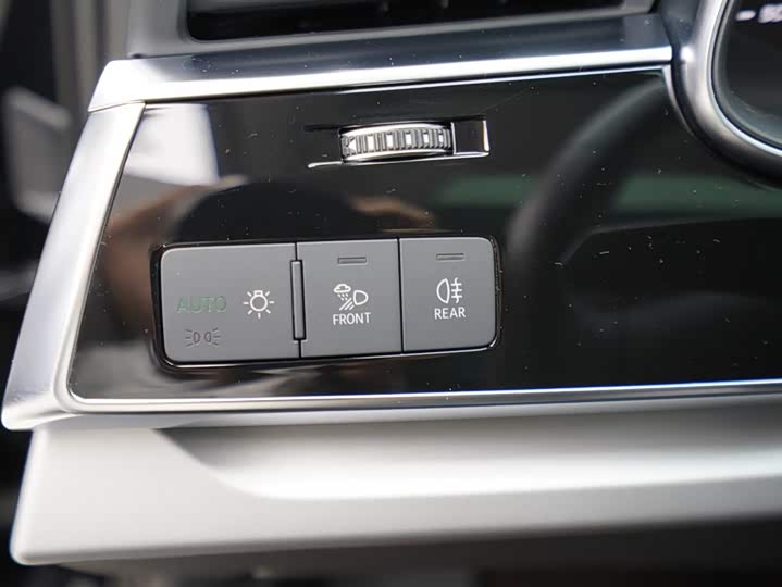 Фото 6 - Audi Q7