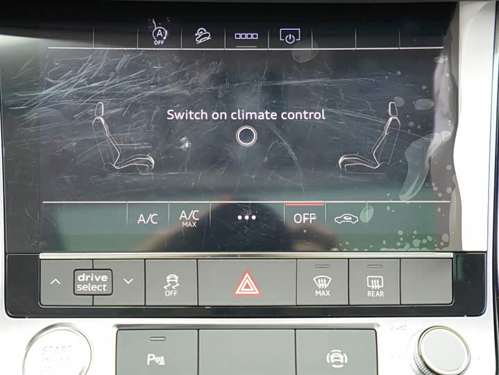 Фото 9 - Audi Q7