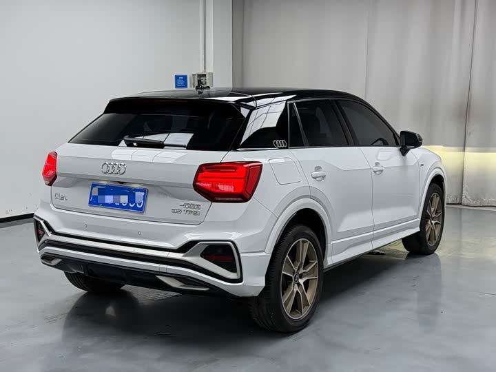 Фото 15 - Audi Q2L