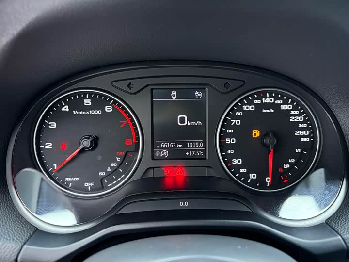 Фото 4 - Audi Q2L