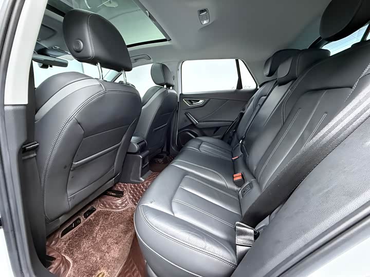 Фото 8 - Audi Q2L