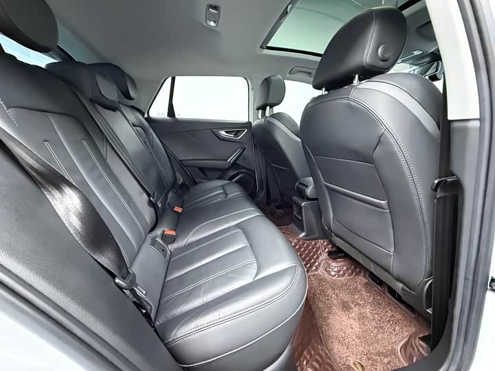 Фото 9 - Audi Q2L