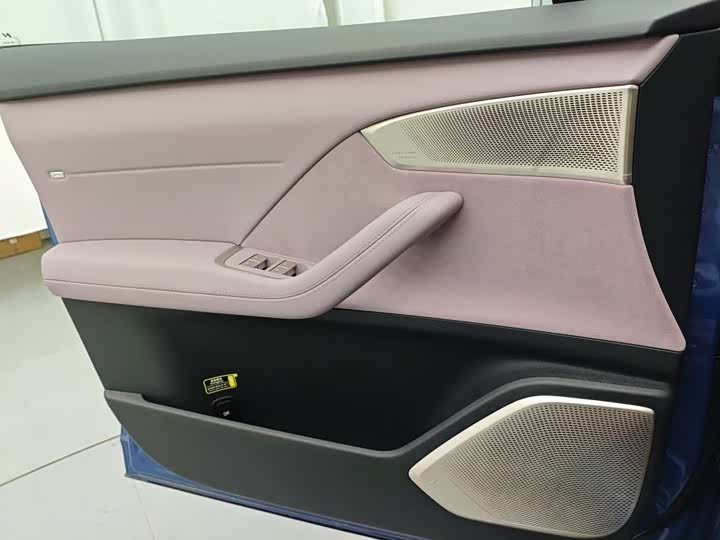 Фото 12 - Nio Onvo L60