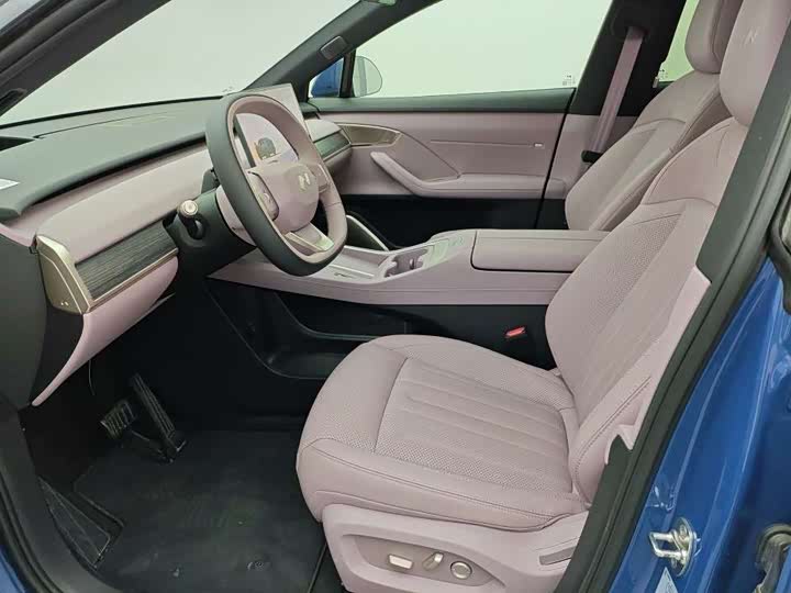 Фото 7 - Nio Onvo L60