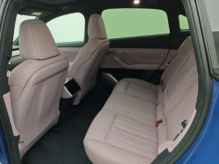 Фото 8 - Nio Onvo L60