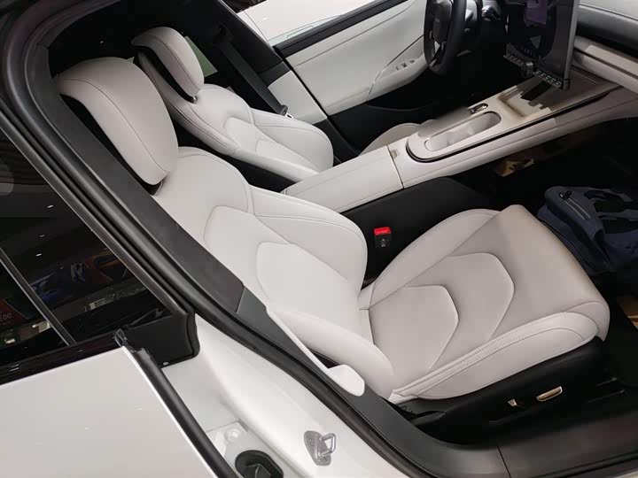 Фото 25 - Xiaomi SU7