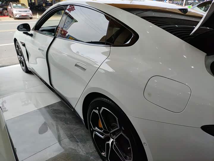 Фото 5 - Xiaomi SU7