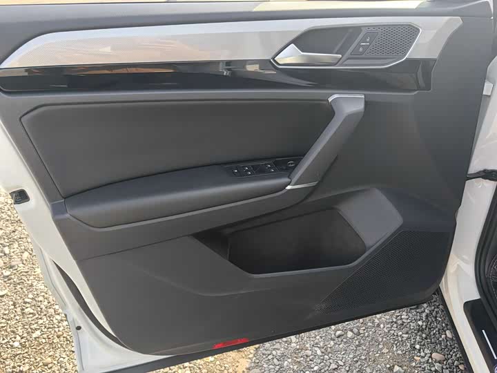 Фото 12 - Volkswagen Tayron