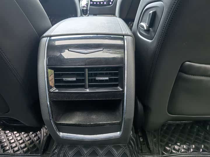 Фото 8 - Cadillac CT6