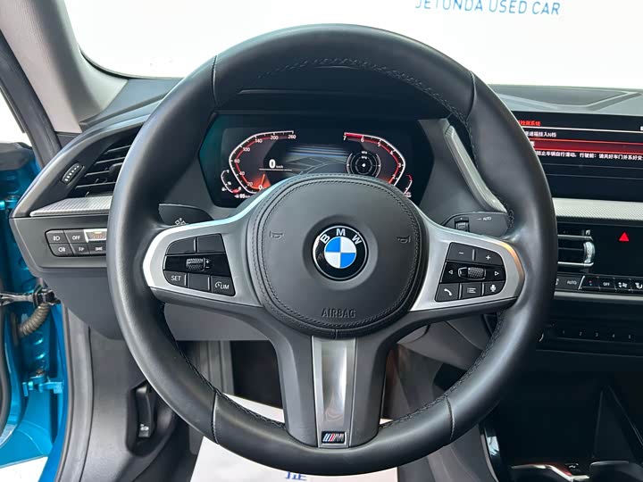 Фото 18 - BMW 2 Series