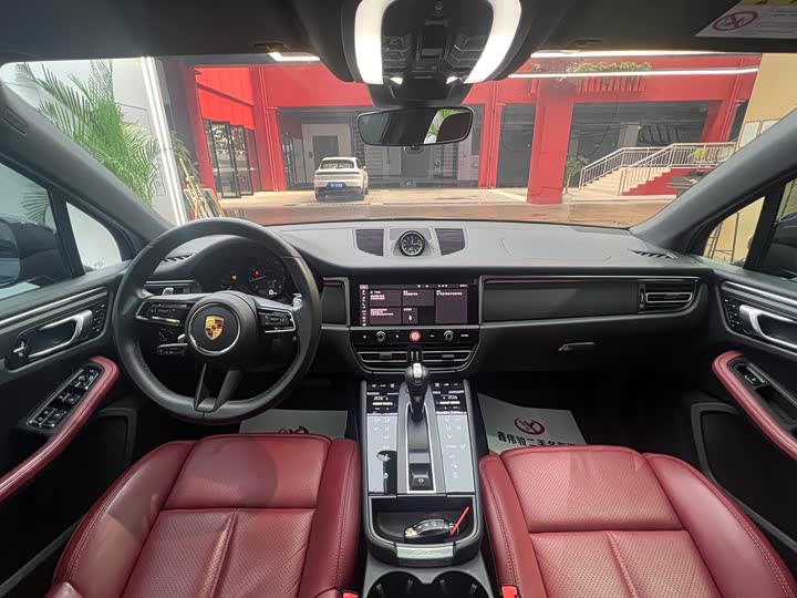 Фото 12 - Porsche Macan