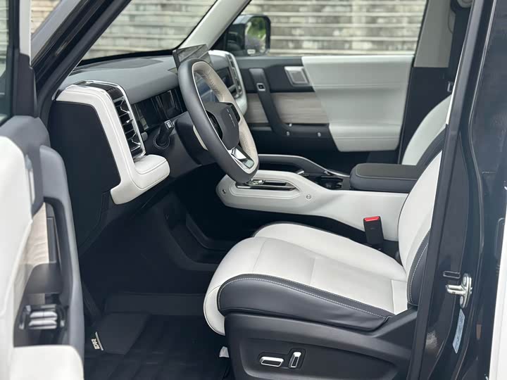 Фото 10 - Chery iCar 03