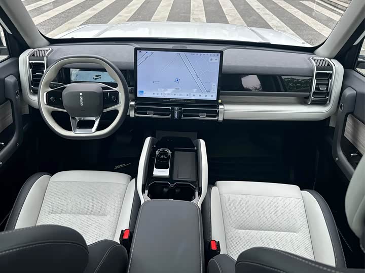 Фото 13 - Chery iCar 03