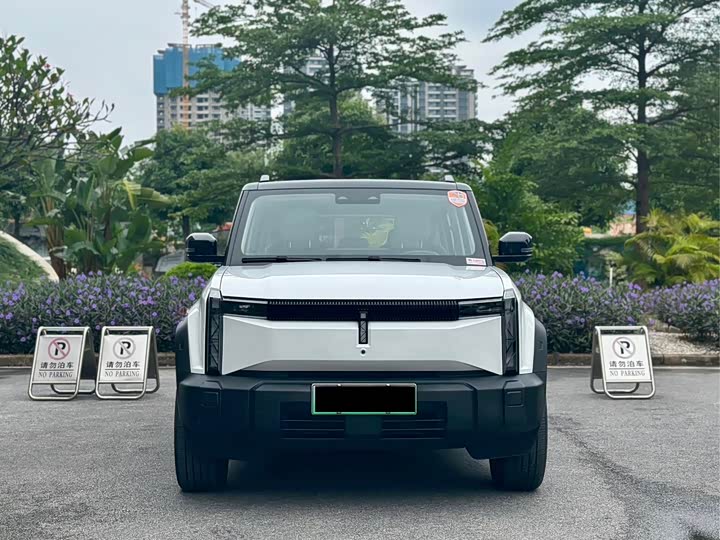 Фото 2 - Chery iCar 03