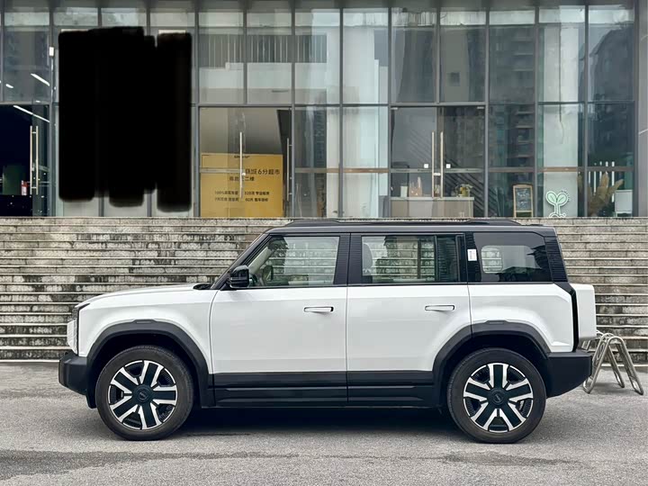 Фото 3 - Chery iCar 03