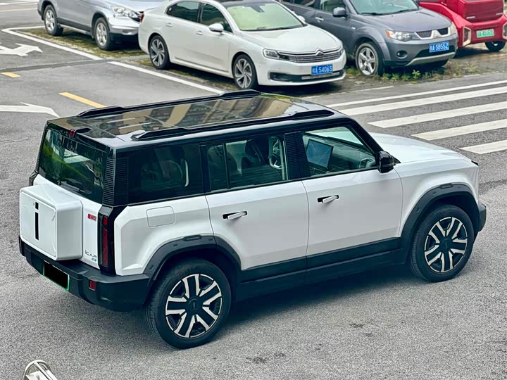 Фото 6 - Chery iCar 03