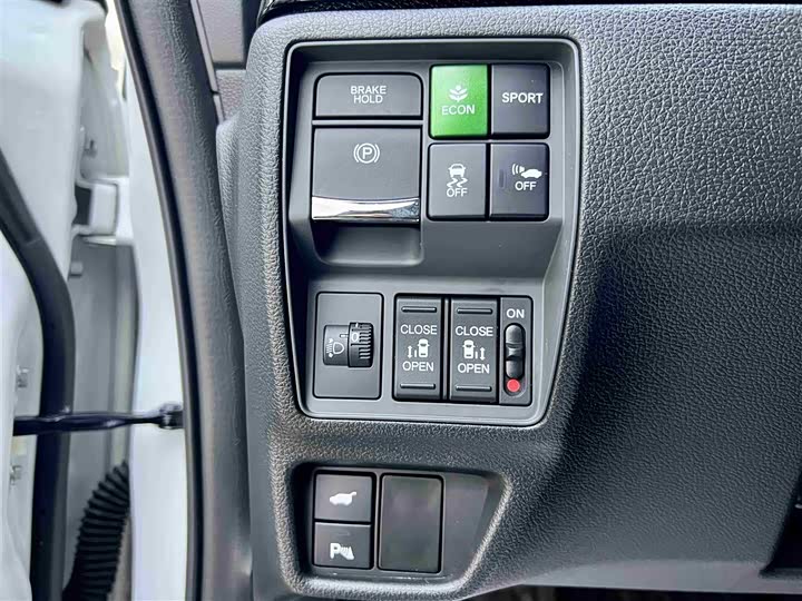 Фото 14 - Honda Odyssey