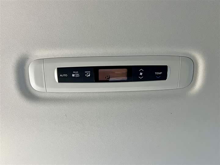 Фото 18 - Honda Odyssey