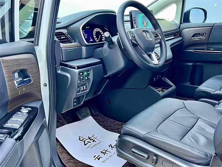 Фото 7 - Honda Odyssey