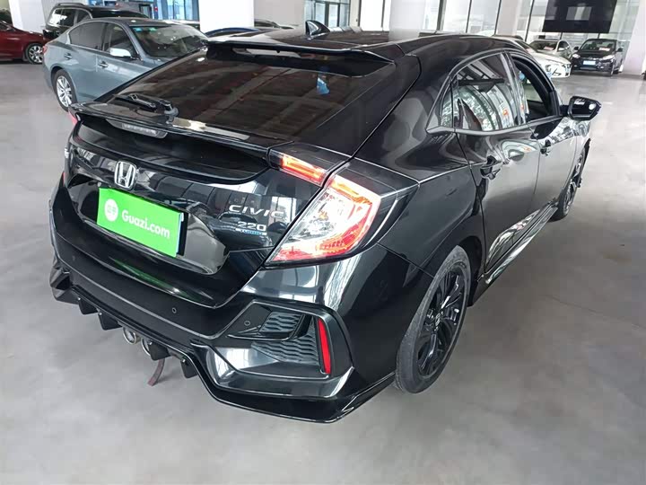 Фото 7 - Honda Civic