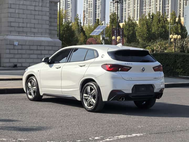 Фото 12 - BMW X2