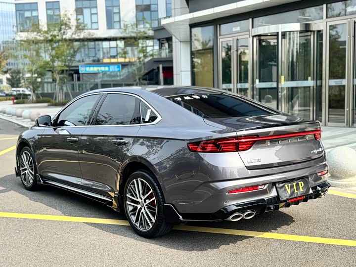 Фото 11 - Geely Preface