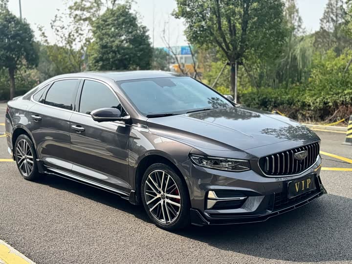 Фото 3 - Geely Preface