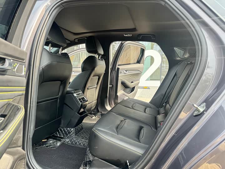 Фото 9 - Geely Preface