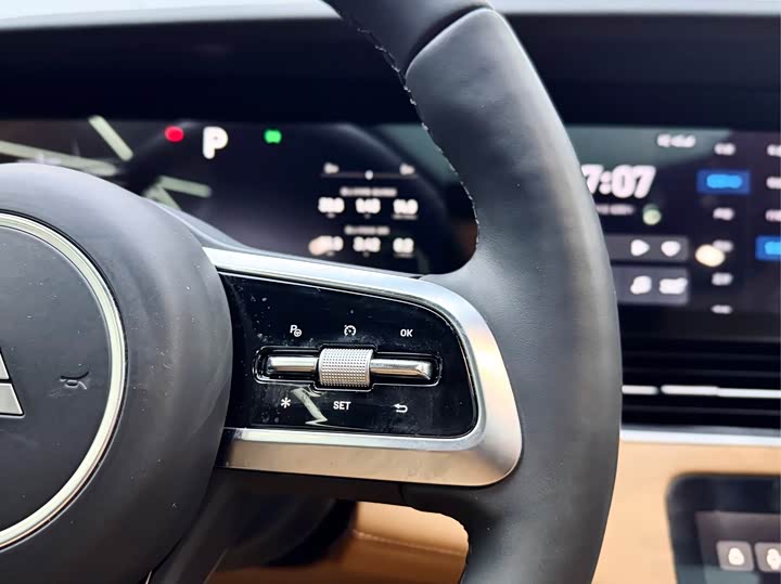 Фото 22 - LiXiang One