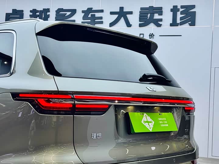 Фото 28 - LiXiang One