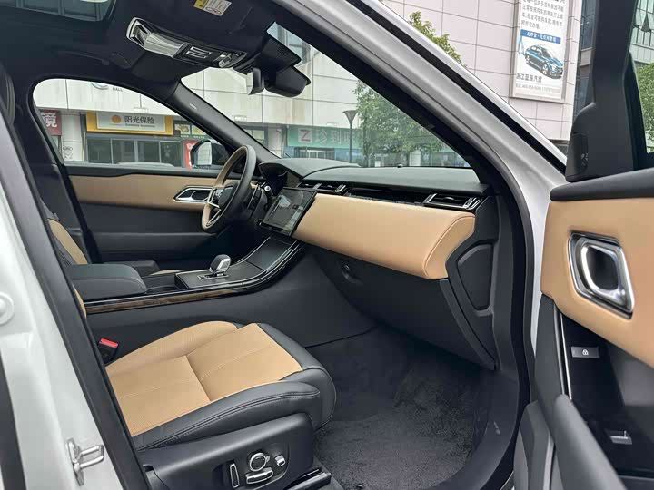 Фото 10 - Land Rover Range Rover Velar