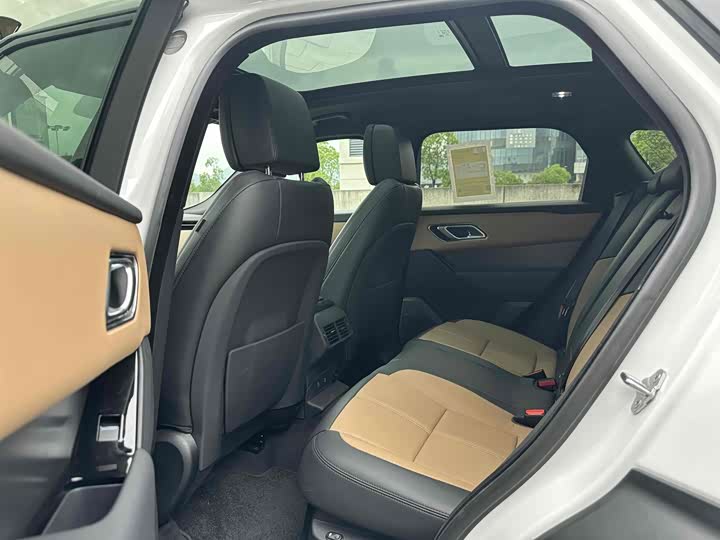 Фото 12 - Land Rover Range Rover Velar