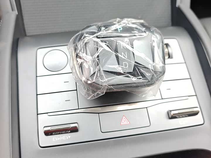 Фото 17 - BYD Qin L