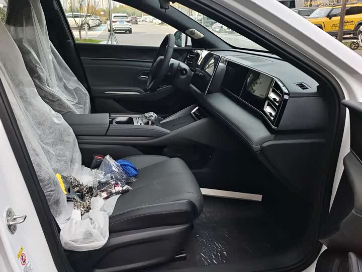 Фото 26 - BYD Qin L