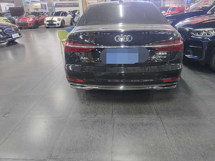 Фото 14 - Audi A6L