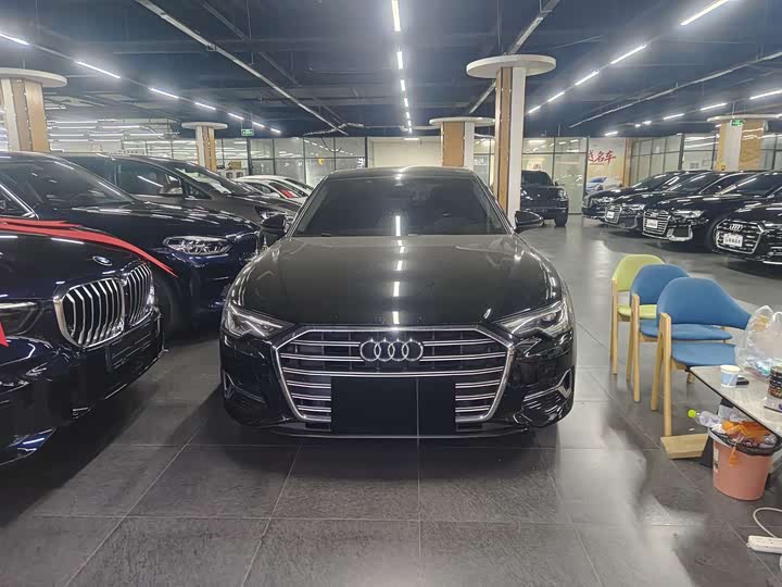 Фото 2 - Audi A6L