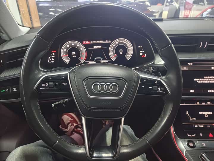 Фото 3 - Audi A6L