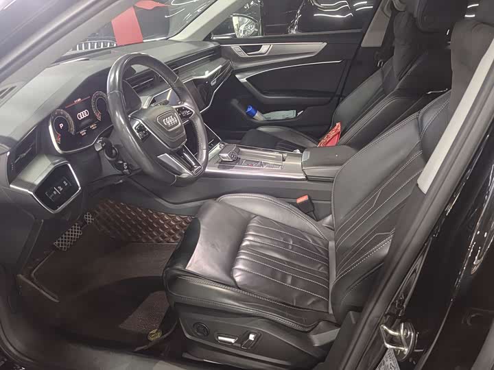 Фото 8 - Audi A6L