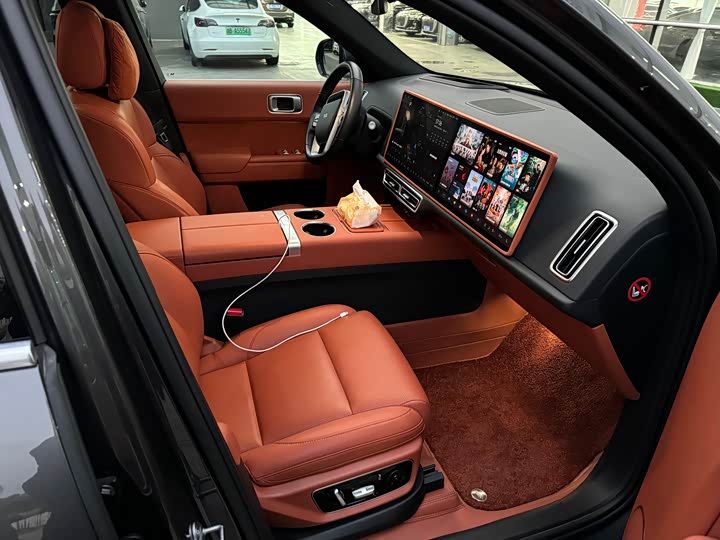 Фото 10 - LiXiang L7