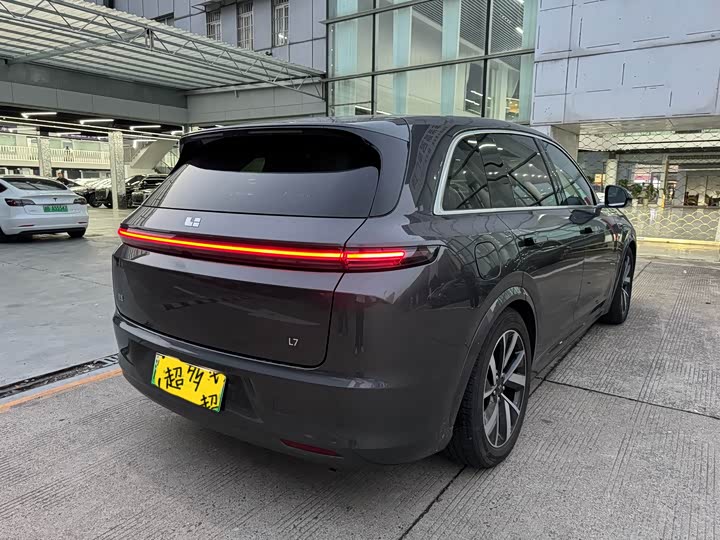 Фото 14 - LiXiang L7