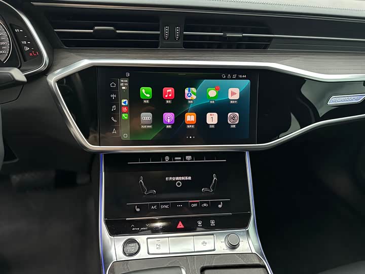 Фото 11 - Audi A6L