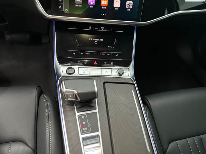 Фото 12 - Audi A6L