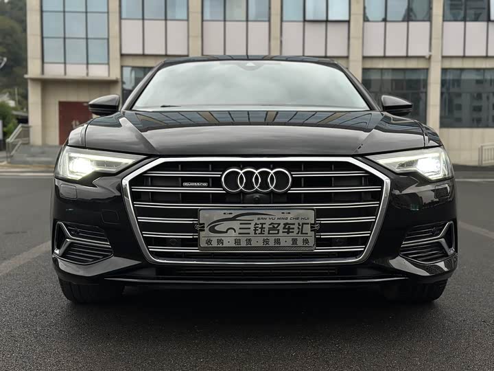 Фото 2 - Audi A6L