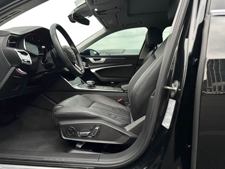 Фото 9 - Audi A6L