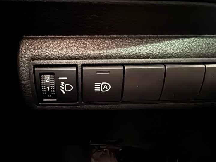 Фото 11 - Toyota Corolla