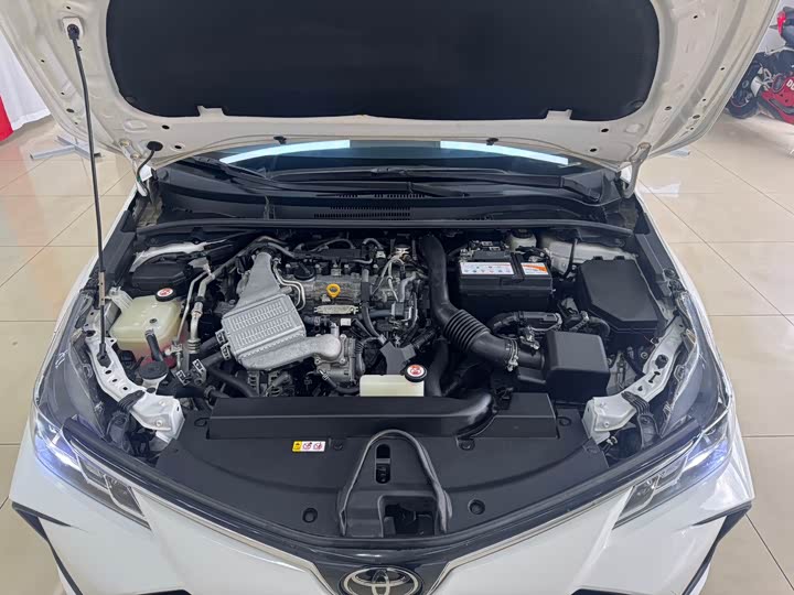 Фото 18 - Toyota Corolla